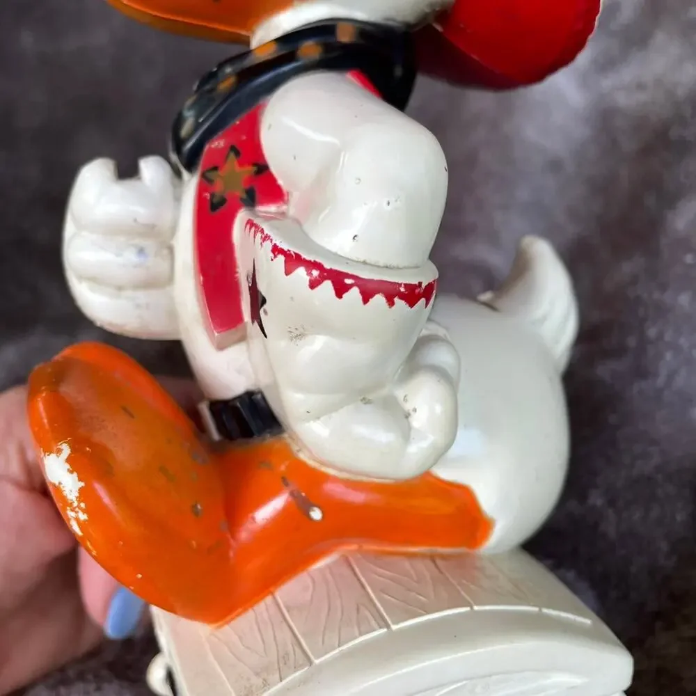 Vintage Knickerbocker Disney Donald Duck Cowboy Bank Western Sheriff Coin READ